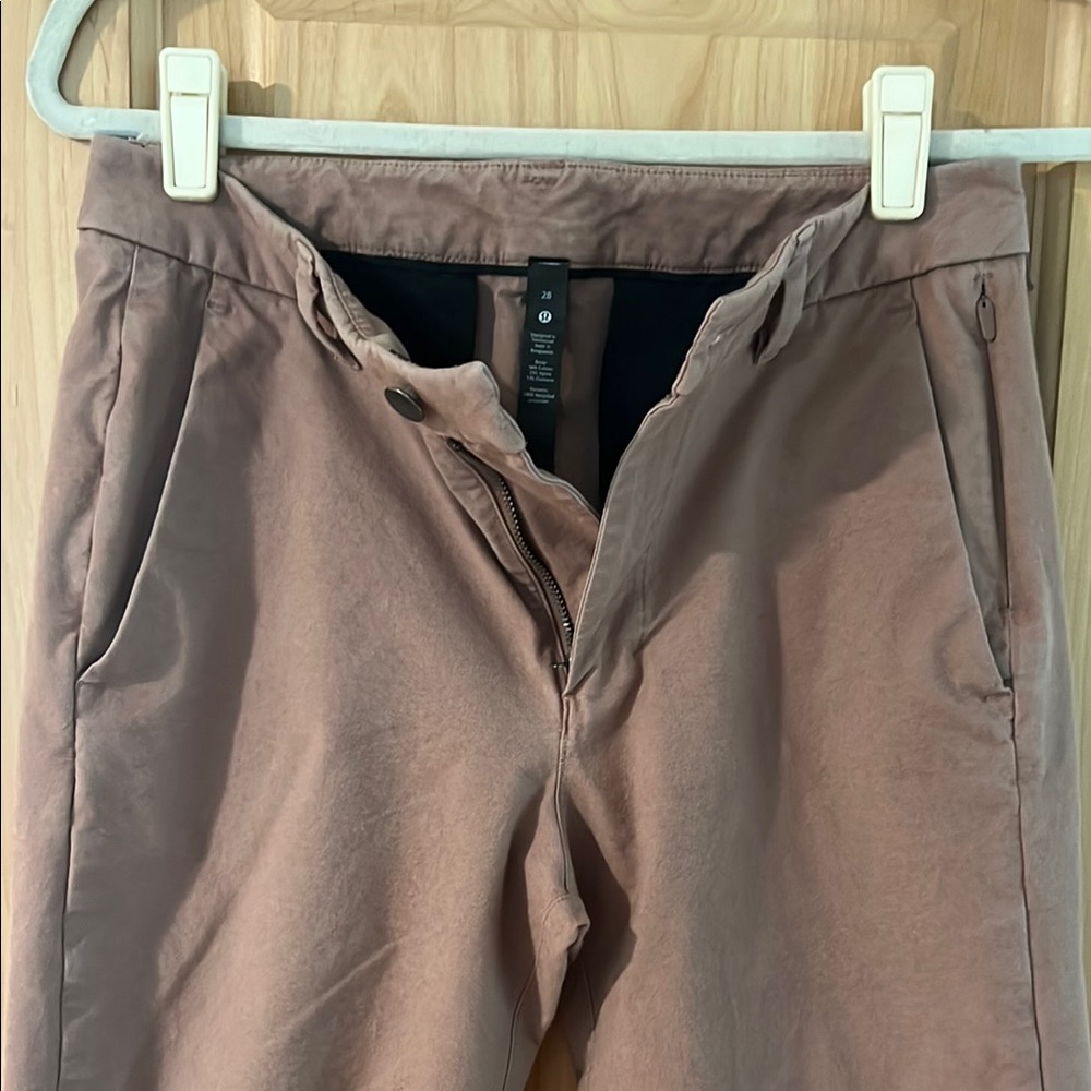 Lululemon Athleisure Mauve Pant